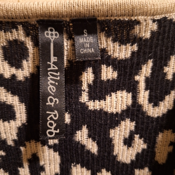 Allie & Rob Multi Print Cardigan Sweater Sz S - Picture 2 of 3